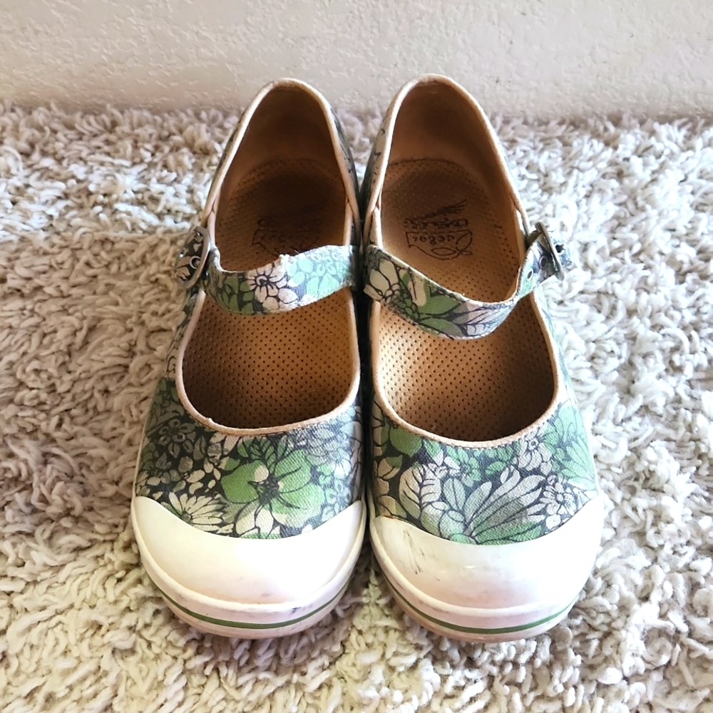 Dansko vegan fabric Mary Jane clogs, size 38/8